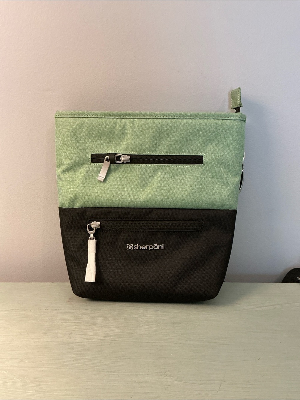 Sherpani Sadie Crossbody Bag in Green & Black NWT